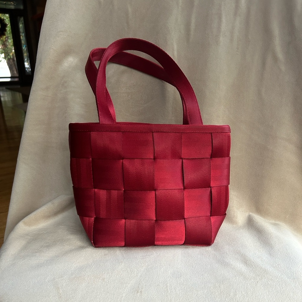 The Original Harvey Seatbelt bag -red-